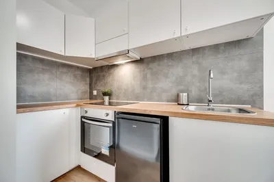 Bez prowizji Wynajmę kawalerkę w Gliwicach przy ul. Zwycięstwa 5 - miniatura 4