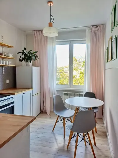 2 pokoje | osobna kuchnia | balkon | stara Nowa Huta | Aleja Przyjaźni - miniatura 2