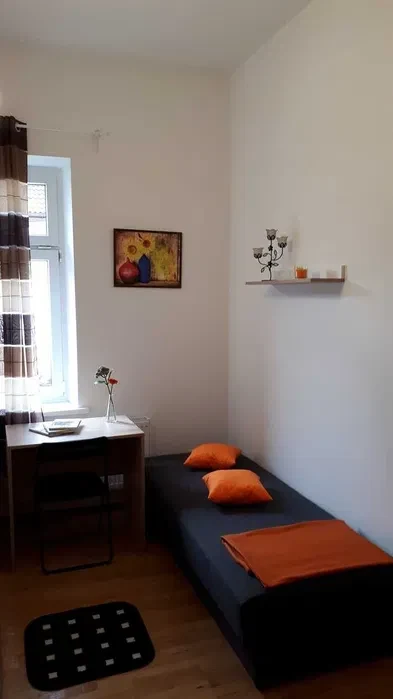 Pokoje do wynajęcia dla studentów i osób pracujących w dzielnicy Krowodrza - 1/8