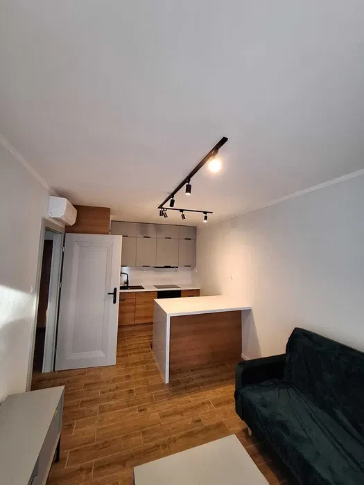 Mieszkanie po generalnym remoncie 2 pokoje Krokusowa, Zakrzówek, Dębniki, Kraków, blisko centrum - polish/english. - 1/8