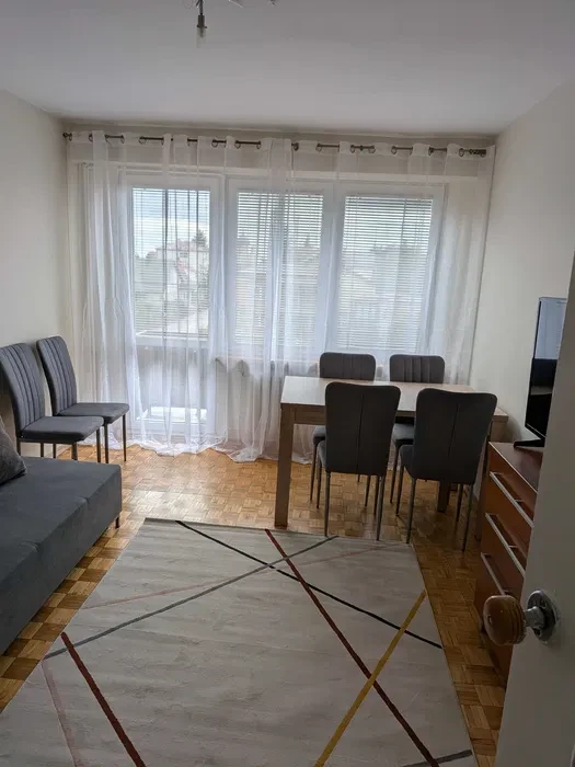 Wynajmę mieszkanie 3 pokojowe Gajowa - 1/8