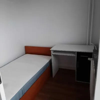 Bezpośrednio Kawalerka z osobną sypialnią ul. Batorego po remoncie - miniatura 5