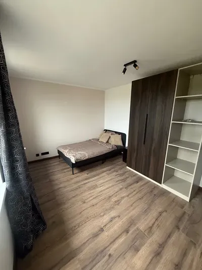 Duży Słoneczny pokój z balkonem!! - miniatura 4