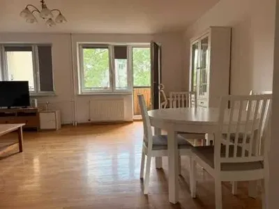 Wygodne, 2-pokojowe, słoneczne mieszkanie z parkingiem - miniatura 2