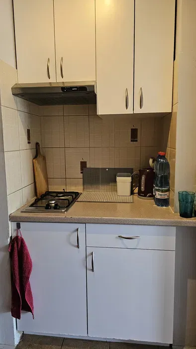 1-pok 22m2 METRO Dw. Wileński ,meble, po remoncie - miniatura 5