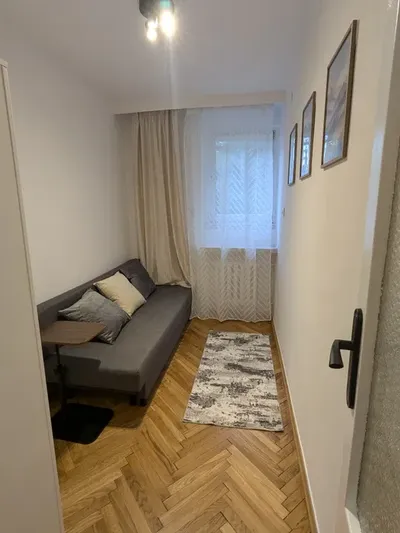Kawalerka - 2 pokoje - od właściciela - blisko Ronda Mogilskiego - miniatura 4