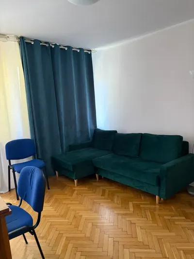 CENTRUM / blisko Ronda ONZ / 2 POKOJE-z balkonem
