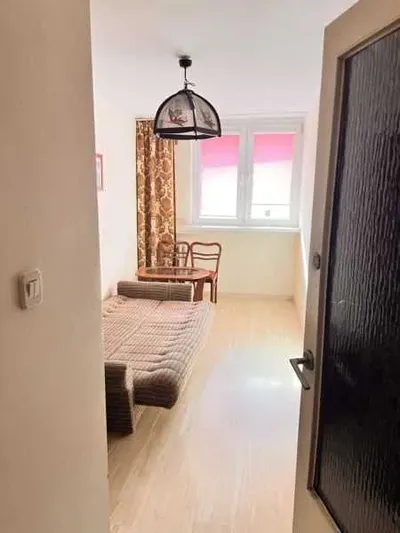 Pokój jednoosobowy dla osoby pracującej(PL)we Wrocławiu.Spokojne mieszkanie,super warunki.