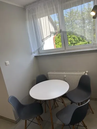 Wynajmę duuużą kawalerke 41 mkw po generalnym remoncie TARAS - miniatura 2