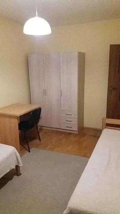pokój z balkonem, róg Rejtana i Paderewskiego - 1/8