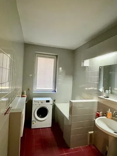 Pokój na piętrze, świetna lokalizacja, Gdańsk-Chełm - miniatura 2