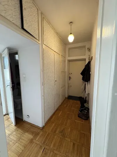 duża kawalerka 38 m2 (pokój+kuchnia+balkon) Białobrzeska 8, Warszawa - miniatura 4
