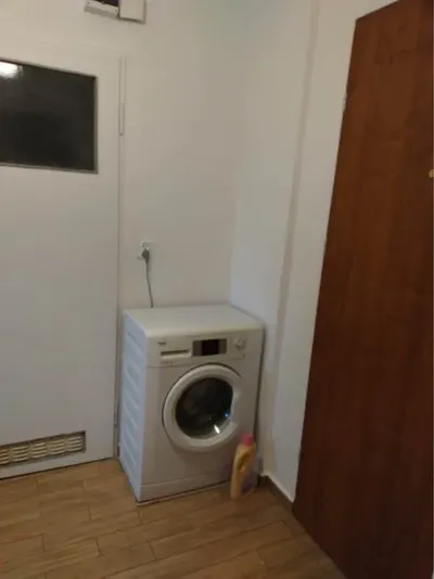 Wynajmę 2 pokojowe mieszkanie obok metra 38m przyjazne zwierzakom - miniatura 4
