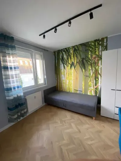 BEZ POŚREDNIKA MIESZKANIE NA WYNAJEM, Św. Rocha, Rataje 65m2, 3 niezależne pokoje! PO REMONCIE, z miejscem postojowym - miniatura 2