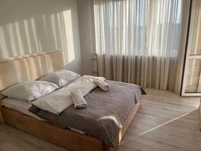 Wynajmę 2-Pokojowe mieszkanie, 56m2 na Jana Pawła II/78 z garażem podziemnym - 1/8
