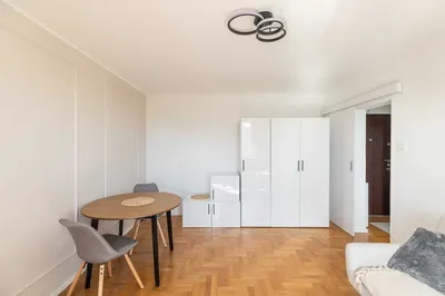 Gocław kawalerka 33 m2 widna kuchnia - miniatura 4