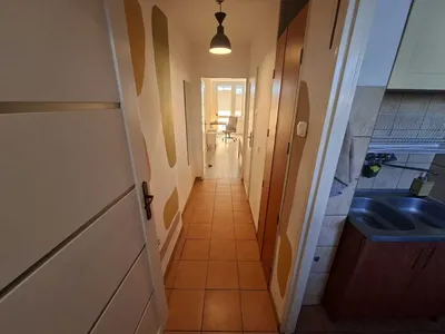 Ładne mieszkanie w dobrej lokalizacji - wynajmę kawalerkę - miniatura 5