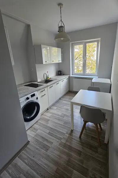 Umeblowana kawalerka na Wildzie w promocyjnej cenie! - miniatura 4