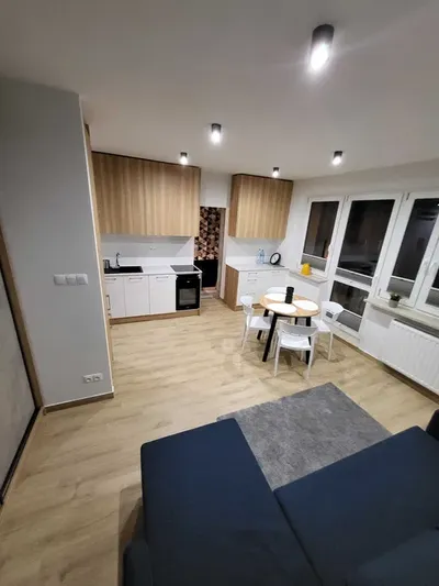 Słoneczna Przytulna Kawalerka na zielonym URSYNÓW Mega Blisko 3min METRO IMIELIN! - miniatura 2