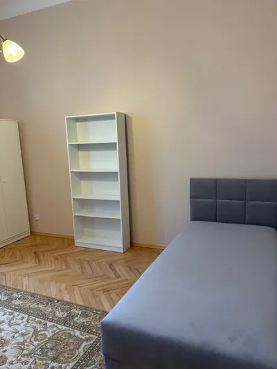Wynajem mieszkania na Nowym Świecie - miniatura 2