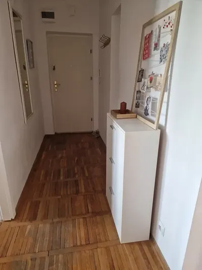 Wynajmę 2 pokojowe mieszkanie w ścisłym centrum - miniatura 5