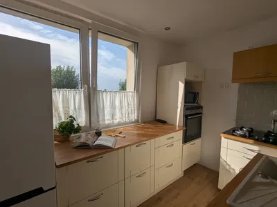 Duże rozkładowe umeblowane mieszkanie dwupokojowe M3 z balkonem, osobne: kuchnia, 2 pokoje, łazienka oraz WC, Łódź Bałuty, ul. Prusa 6 - miniatura 3