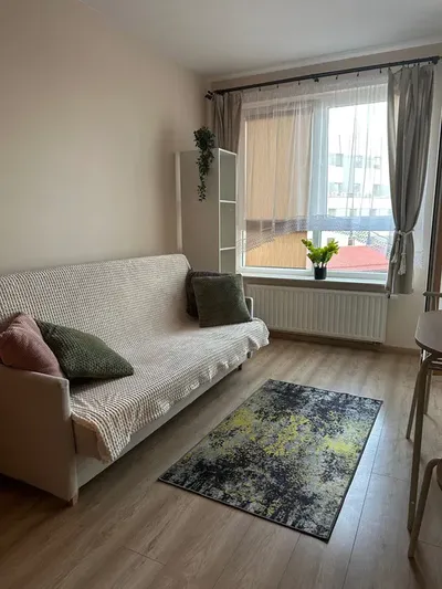 Wynajmę 2-pokojowe mieszkanie z balkonem, bezpośrednio, ul. Ostatnia - miniatura 3