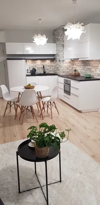 2 pokoje z balkonem w centrum -bez pośrednika - 1/8