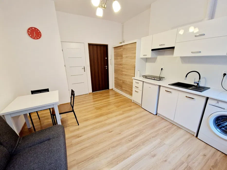 Studio in cheap price, flexbile terms - 1/8
