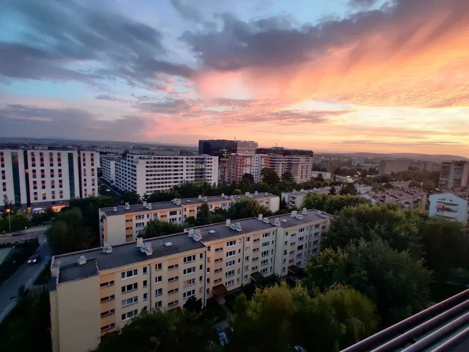 Pokój w mieszkaniu studenckim Kraków (mieszkanie 3 pokojowe) - 1/16