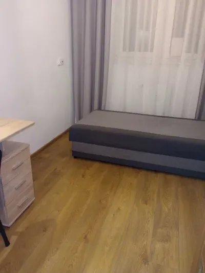 Wynajmę pokój spokojnej dziewczynie studentce,ul. Mickiewicza, Centrum