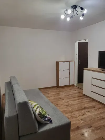 Wynajmę przytulną kawalerkę.