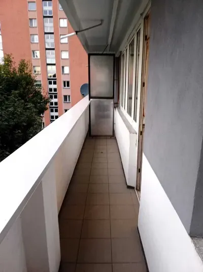 Do wynajęcia przestronna kawalerka 37 m² - miniatura 3
