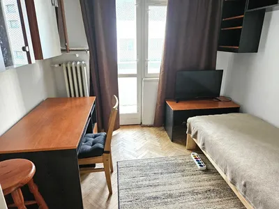 Do wynajęcia 36 m2 - 2 pokoje z oddzielną kuchnią i balkonem, w doskonałej lokalizacji (Warszawa Śródmieście ul.Sienna) - miniatura 5