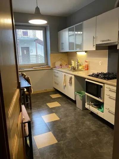 Komfortowo urządzony pokój do wynajecia od zaraz - miniatura 3