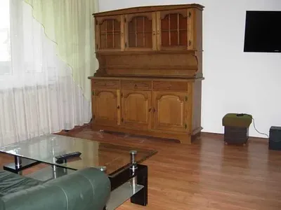 Pokój z kuchnią 34m2, oszklony balkon. - miniatura 2
