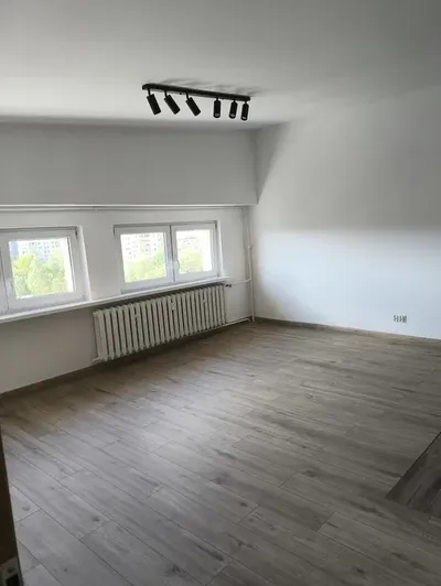 Do wynajęcia mieszkanie 3 pokojowe ul. Spółdzielców - miniatura 2