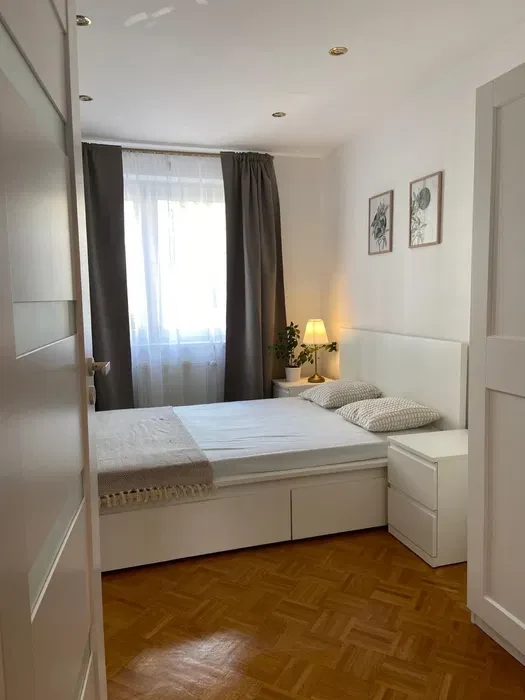 Odświeżone, umeblowane 48,5 m² z garażem – CENTRUM - 1/8