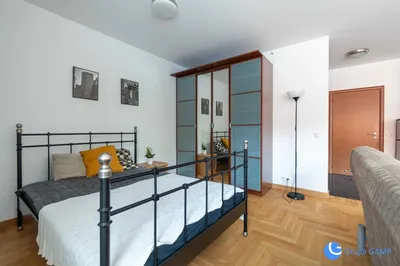 Kawalerka przy ul.Karmelickiej 47m2, Stare Miasto. - miniatura 4