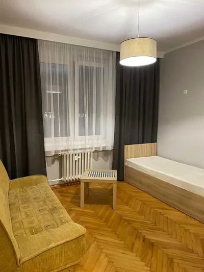 Do wynajęcia pokój jednoosobowy dla dziewczyny - bardzo blisko centrum - miniatura 2