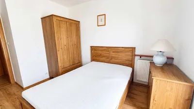 Przestronne mieszkanie z jasną kuchnią, balkon, winda, dostępne natychmiast - miniatura 4