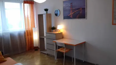 Tuż przy SKY TOWER 2-pok. mieszkanie nieprzechodnie dla studentek/tów wynajmę