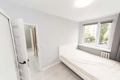 Komfortowe mieszkanie 47 m² | 3 osobne pokoje + osobna kuchnia | Balkon | Osiedle Piastów | Bezpłatne parkowanie - miniatura 2