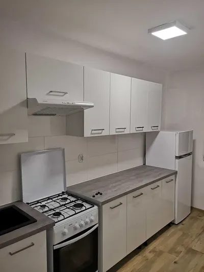 Kielce oś.Świętokrzyskie Jeziorańskiego 3 pok. 60m,Parking - miniatura 2
