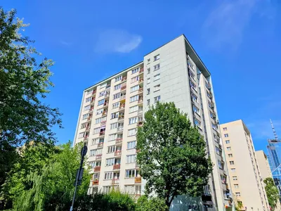 Na wynajem mieszkanie 39 m2, dwa niezależne pokoje z oddzielną kuchnią i balkonem. Warszawa Wola / Ochota / Centrum. Super lokalizacja.