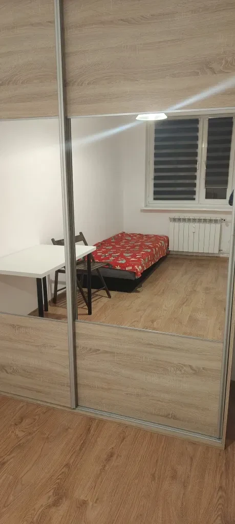 Przestronny pokój do wynajęcia na Piątkowie, os. Chrobrego - 1/7