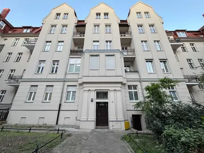 Pokój jednoosobowy z balkonem w samym centrum miasta - miniatura 4