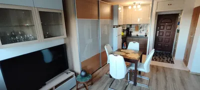# **Przytulna, w pełni wyposażona kawalerka 28 m² z balkonem – Gotowa do zamieszkania LSM/Rury - miniatura 4