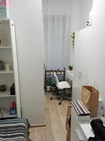 Pokój jednoosobowy z balkonem dla dziewczyny na ul.6 Sierpnia NOWE BUDOWNICTWO - miniatura 2
