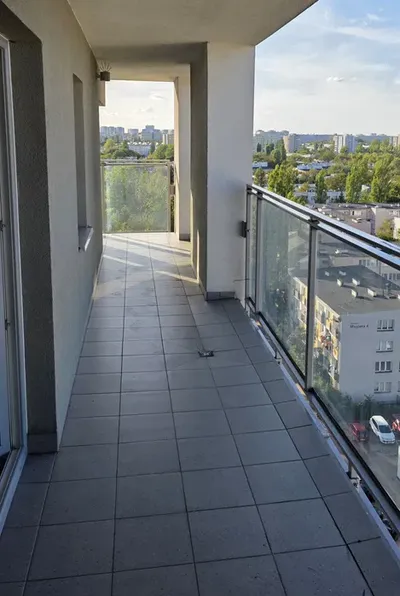 Piękne 2 pokojowe mieszkanie, METRO, oddzielna kuchnia, duży balkon, panorama z 11 piętra - miniatura 4